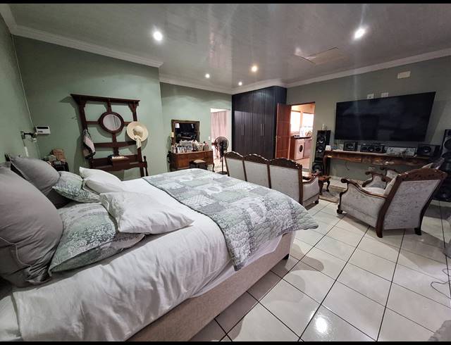 4 BEDROOM HOUSE FOR SALE IN VANDERBIJLPARK SE 6